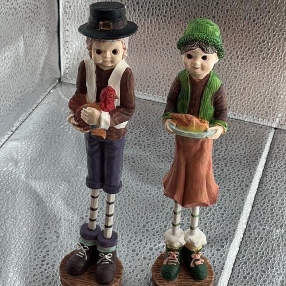 Vintage Pilgrim Figurines Set of 2 - Picture 2 of 4